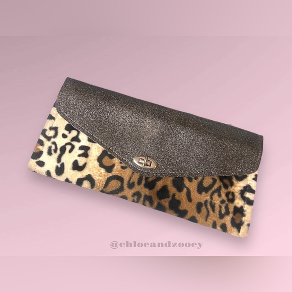 Y2K VINTAGE NWT Trophy Queen Gunmetal Gray Glitter / Leopard Clutch 🍒 RARE Pinup - Picture 3 of 11